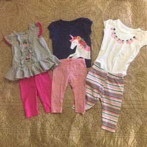 3 outfits unicorn, necklace and embroidered 6M